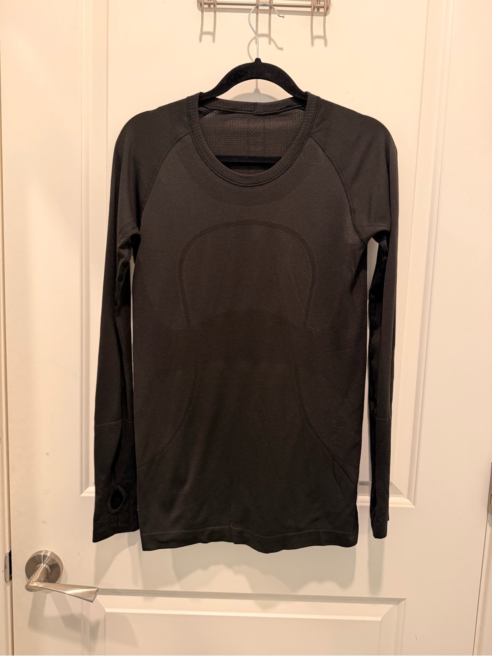 Lululemon Swiftly Tech Long Sleeve Size 10 Black Athletic Shirt